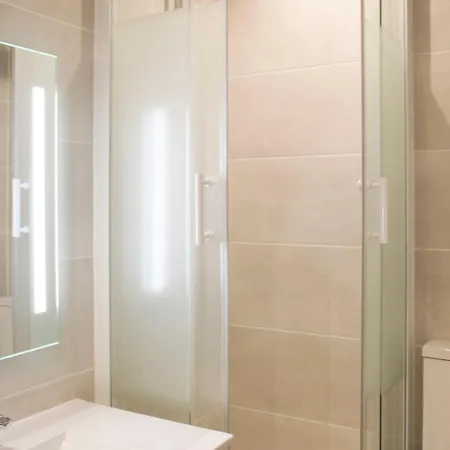 Charming In The Heart Of The 11th Appartamento Parigi